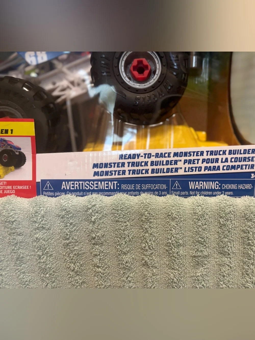 Ready to Race Hot Wheels Monster Truck Builder - Blue and Yellow NEW